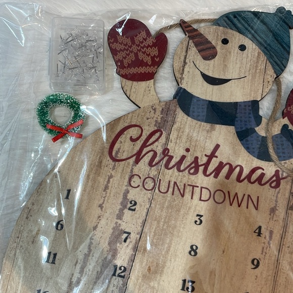 🎃6/$15  New! Cute Hanging Snowman 25 Day Christmas Countdown W/ Tacks & Wreath - Picture 2 of 2